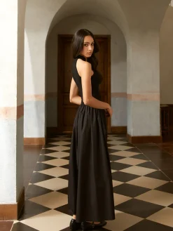 Asymmetric Pockets Cold Shoulder Pleated Long Dress