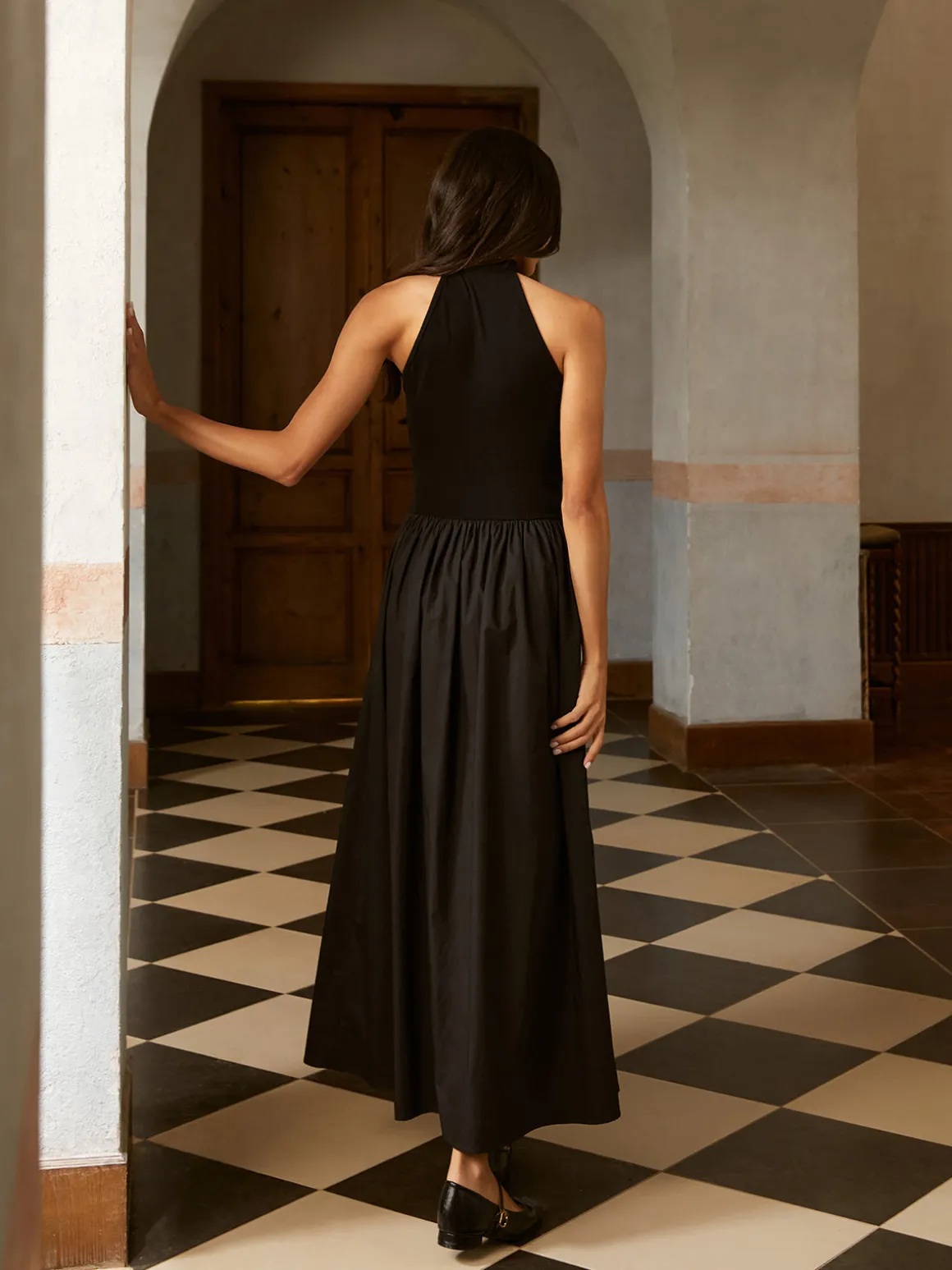 Asymmetric Pockets Cold Shoulder Pleated Long Dress