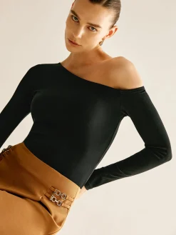Asymmetrical Cold Shoulder Jersey T-Shirt