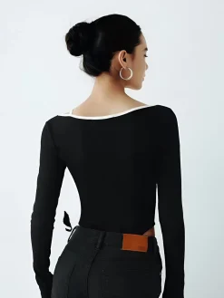 Asymmetrical Contrast Piping Blouse