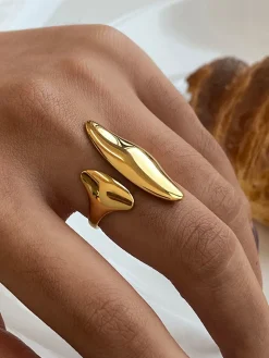 Asymmetrical Open Ring