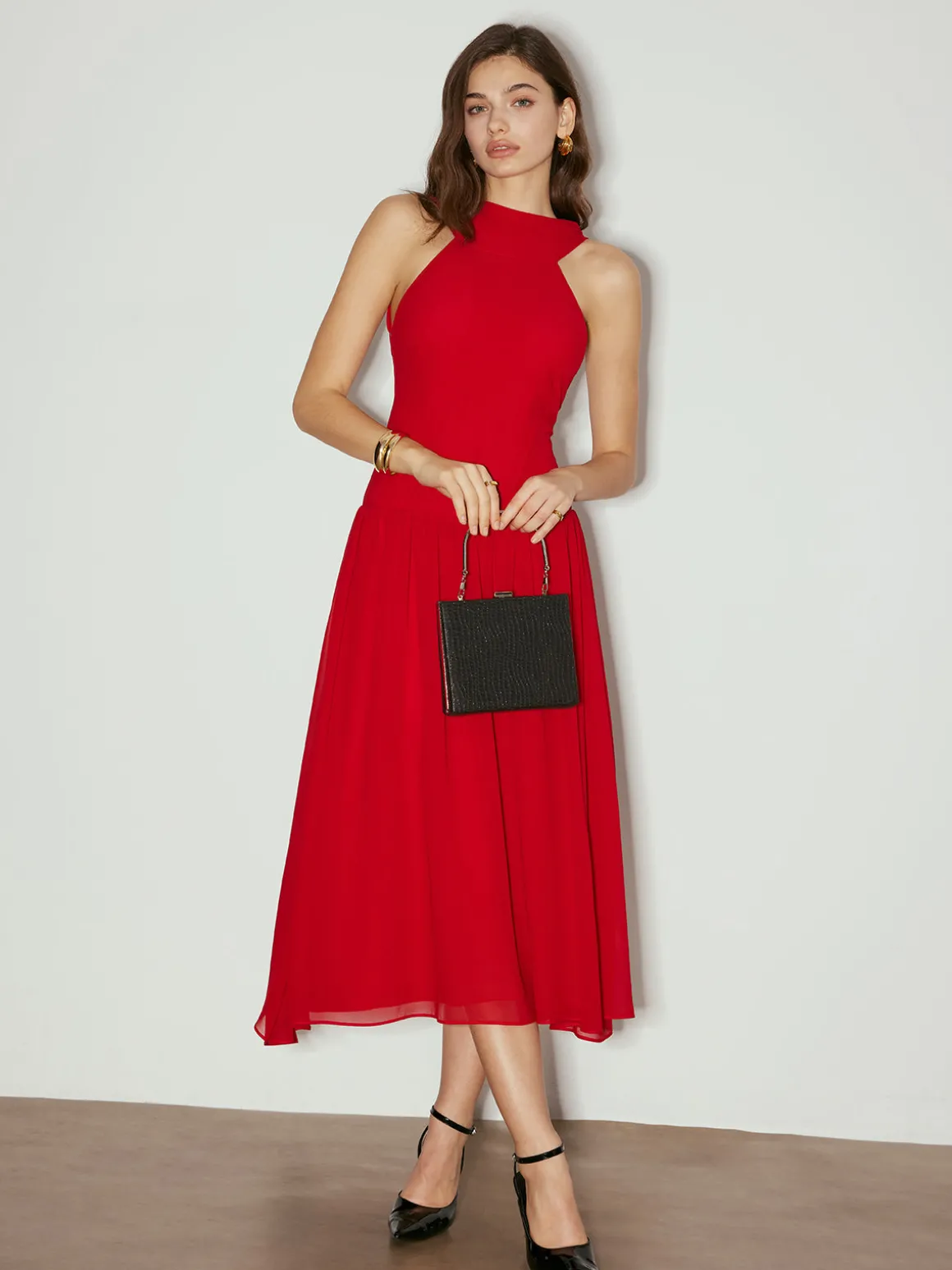 Backless Sleeveless Chiffon Panel Dress