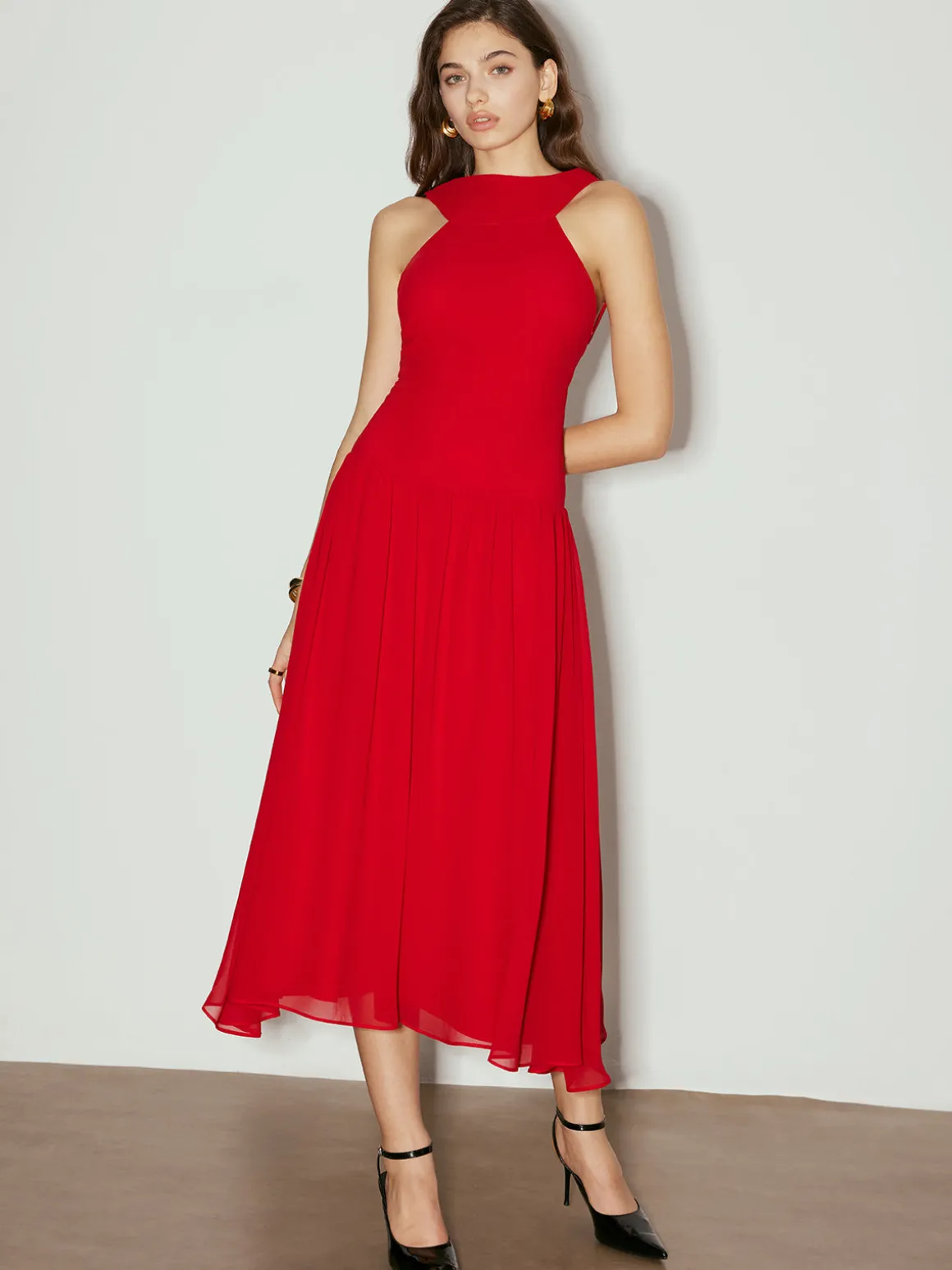 Backless Sleeveless Chiffon Panel Dress