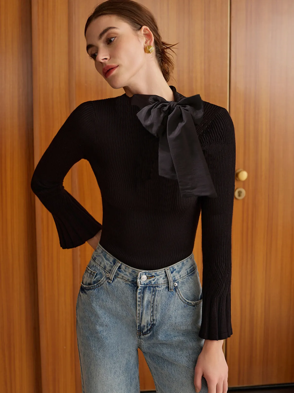 Bow Decor Bell Sleeve Knit Top