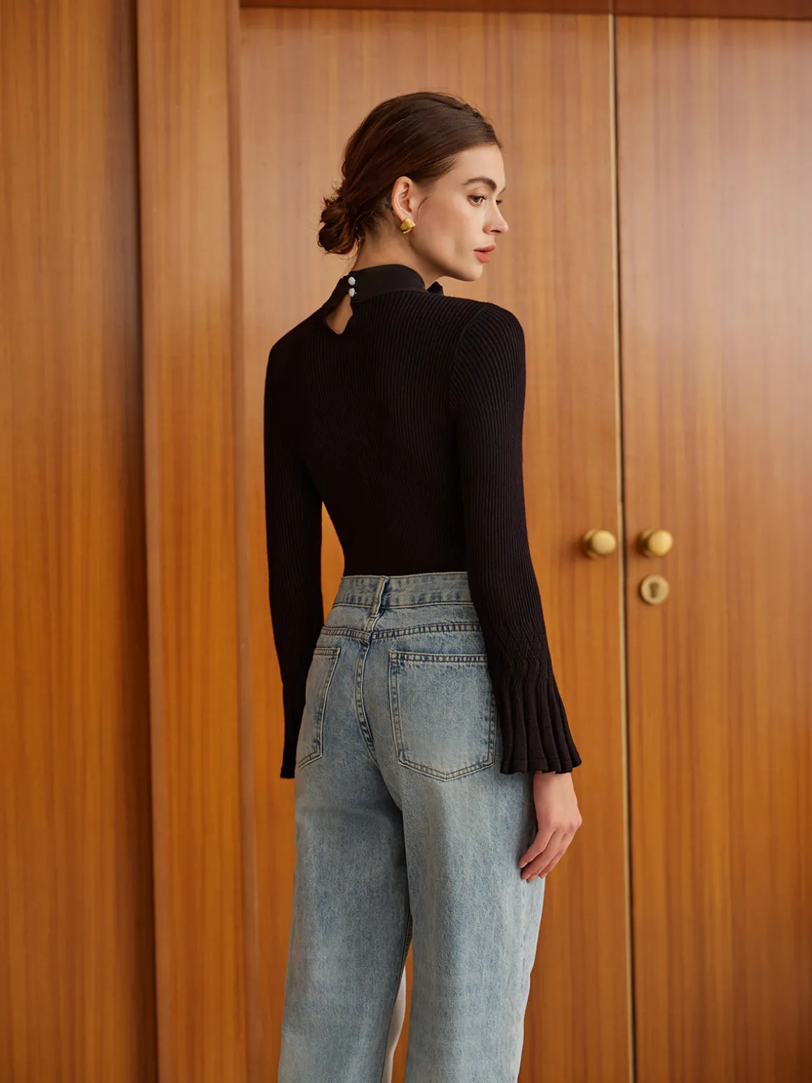 Bow Decor Bell Sleeve Knit Top