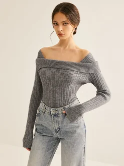 Cold Shoulder Ribbed Slim Sweater