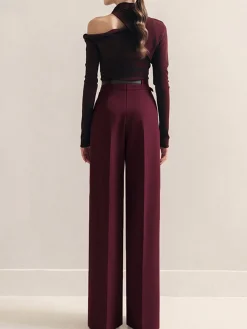 Cold-Shoulder Twist Slim T-Shirt