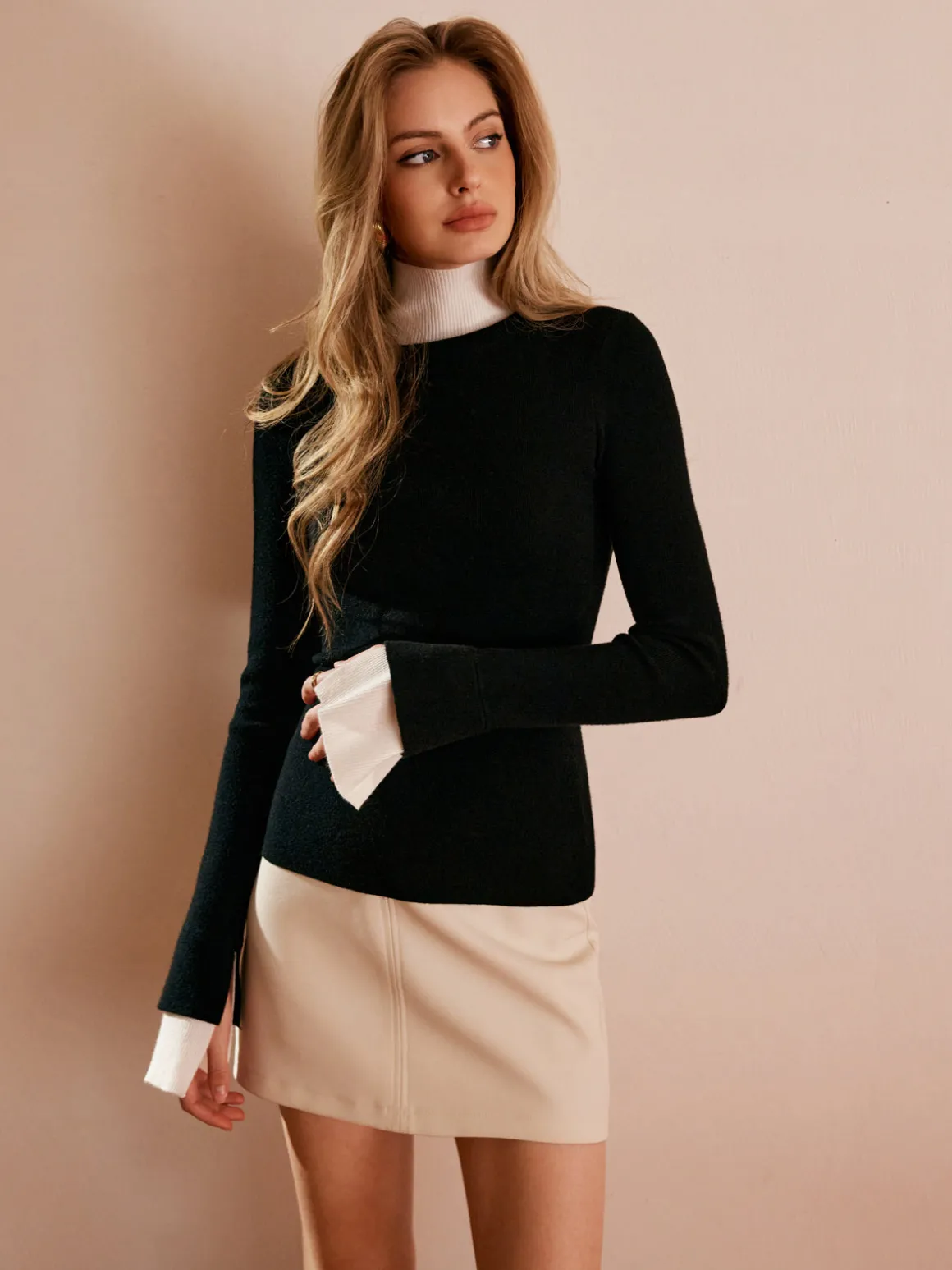 Color Block Turtleneck Knit Top