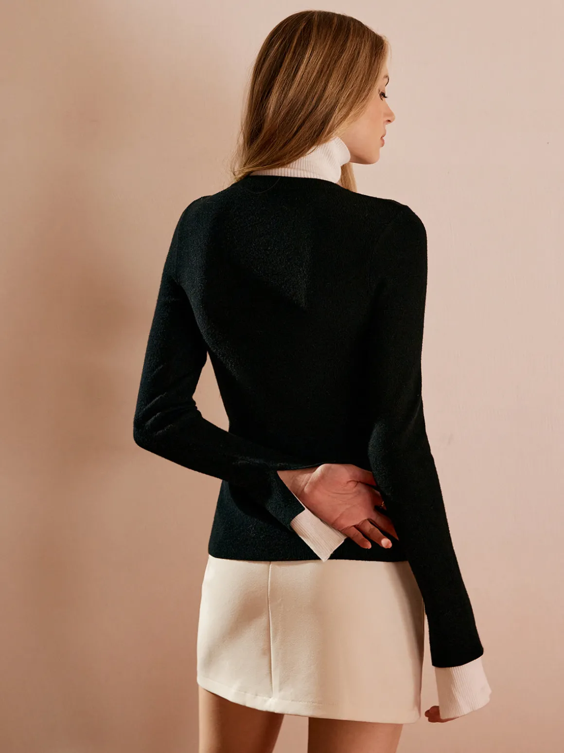 Color Block Turtleneck Knit Top