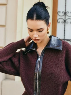 Color Block Zipper Knit Top