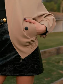 Contrast Collar Zipper Jacket