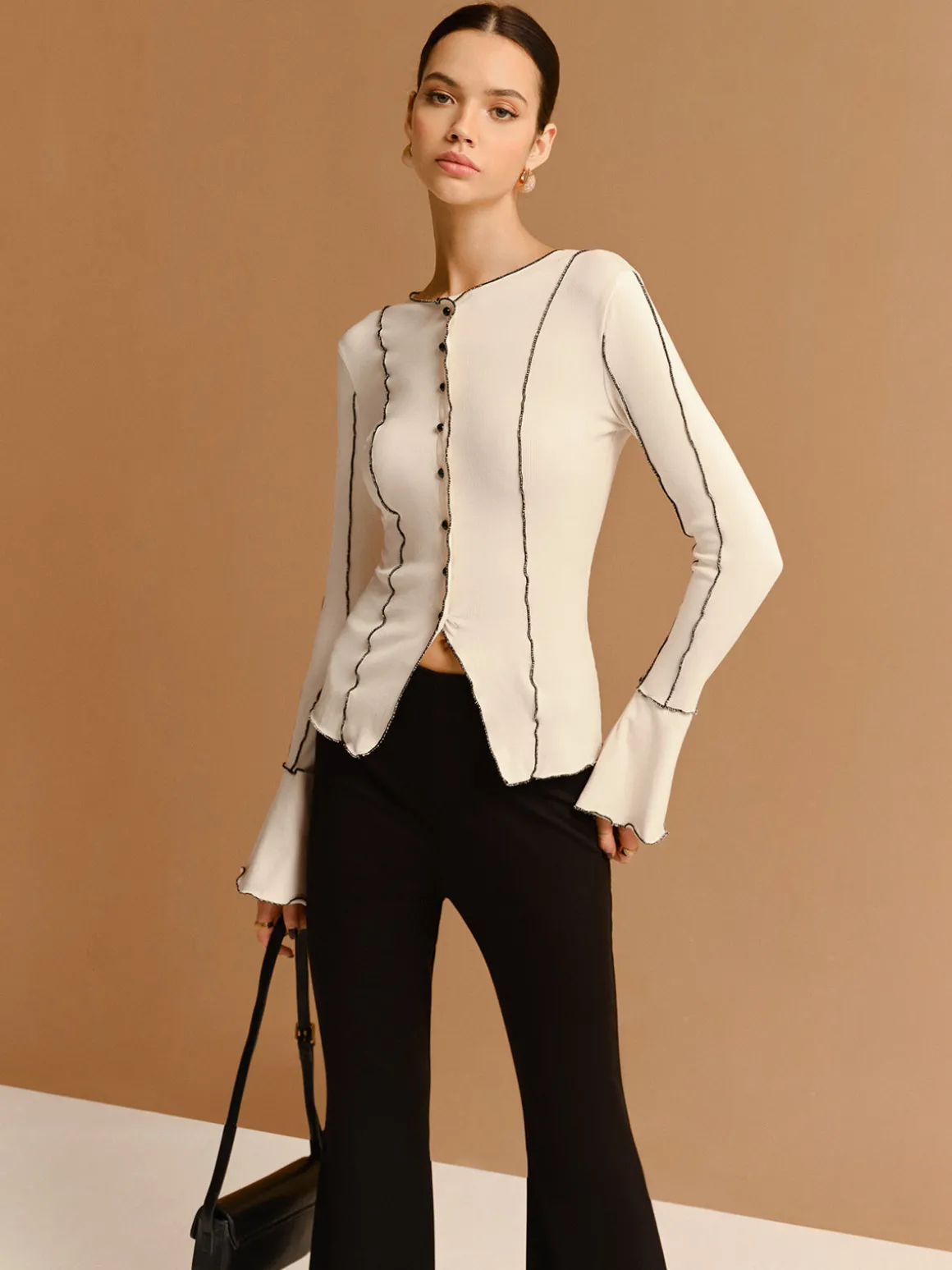 Contrast Lettuce Trim Button Slit Top