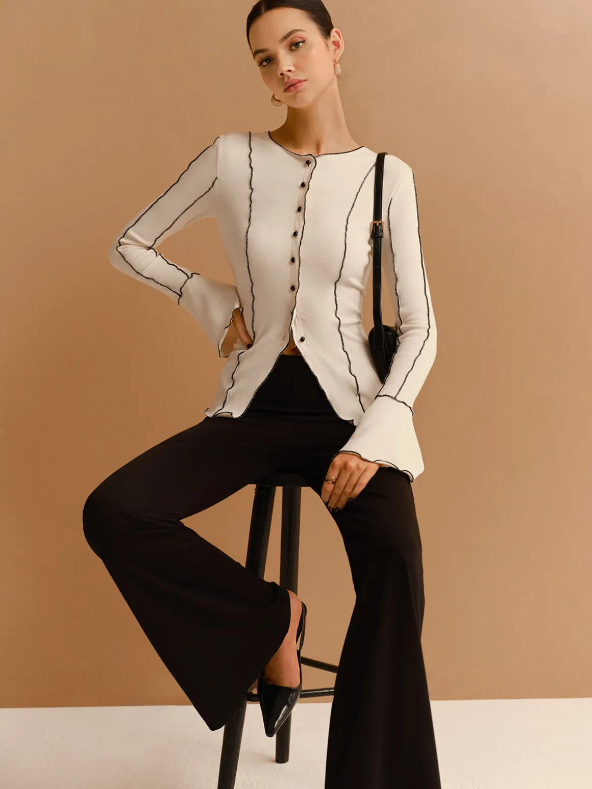 Contrast Lettuce Trim Button Slit Top