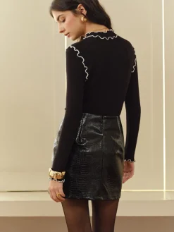 Contrast Lettuce Trim Knit Top