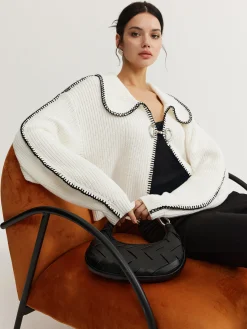 Contrast Trim Magnet Closure Knit Top