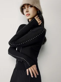 Contrast Trim Pullover Sweater