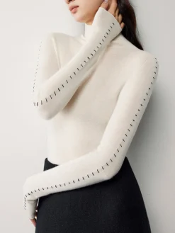 Contrast Trim Pullover Sweater
