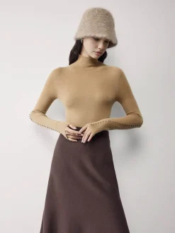 Contrast Trim Pullover Sweater