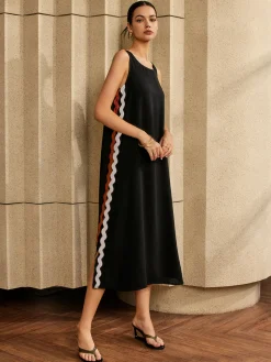 Contrast Trim Split Sleeveless Dress