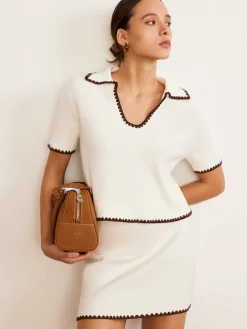 Contrast Trim V-Neck Polo Knit Top