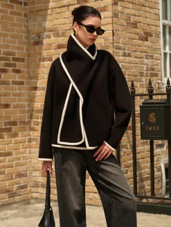 Contrast Trim Wool Coat With Scarf