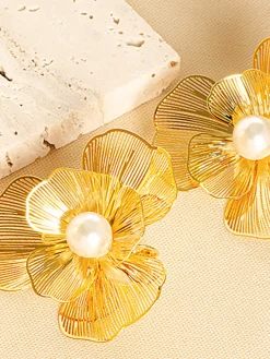 3D Metal Flower Pearl Earrings
