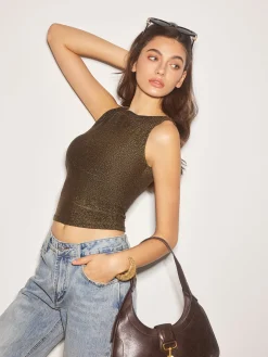 Elegant Purl Crop Tank Top