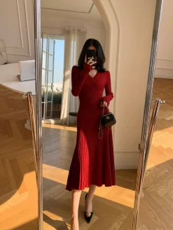Elegant V-Neck Pleated Dress