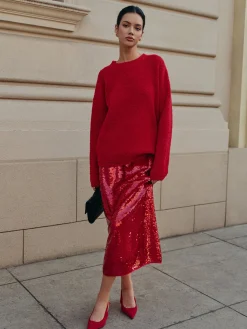Elegant Wool-Blend Cozy Sweater