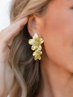 Fashionable Flower-Shaped Earrings