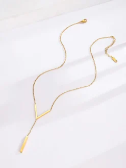 Geometric Pendant Chain Necklace