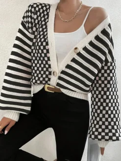 Geometric-Pattern Crop Knit Outerwear