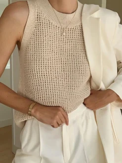 Knit Hollow Solid Vest