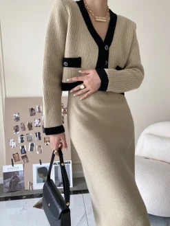 Leisure Contrast Trim Knit Skirt Set