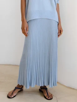 Leisure Pleated Knit Skirt