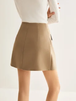 Magnet Closure Pleated Mini Skirt
