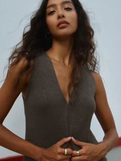 Main Character Rib Sweater Vest