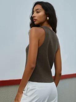 Main Character Rib Sweater Vest