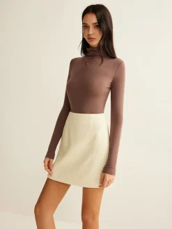 Minimalist A-Line Zipper Mini Skirt