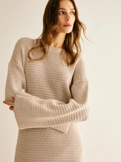 Minimalist Crew Neck Sweater Without Belt
