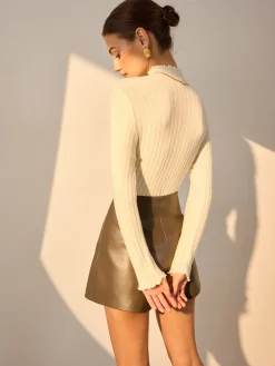 Minimalist Lettuce Trim Mock Neck Knit Top