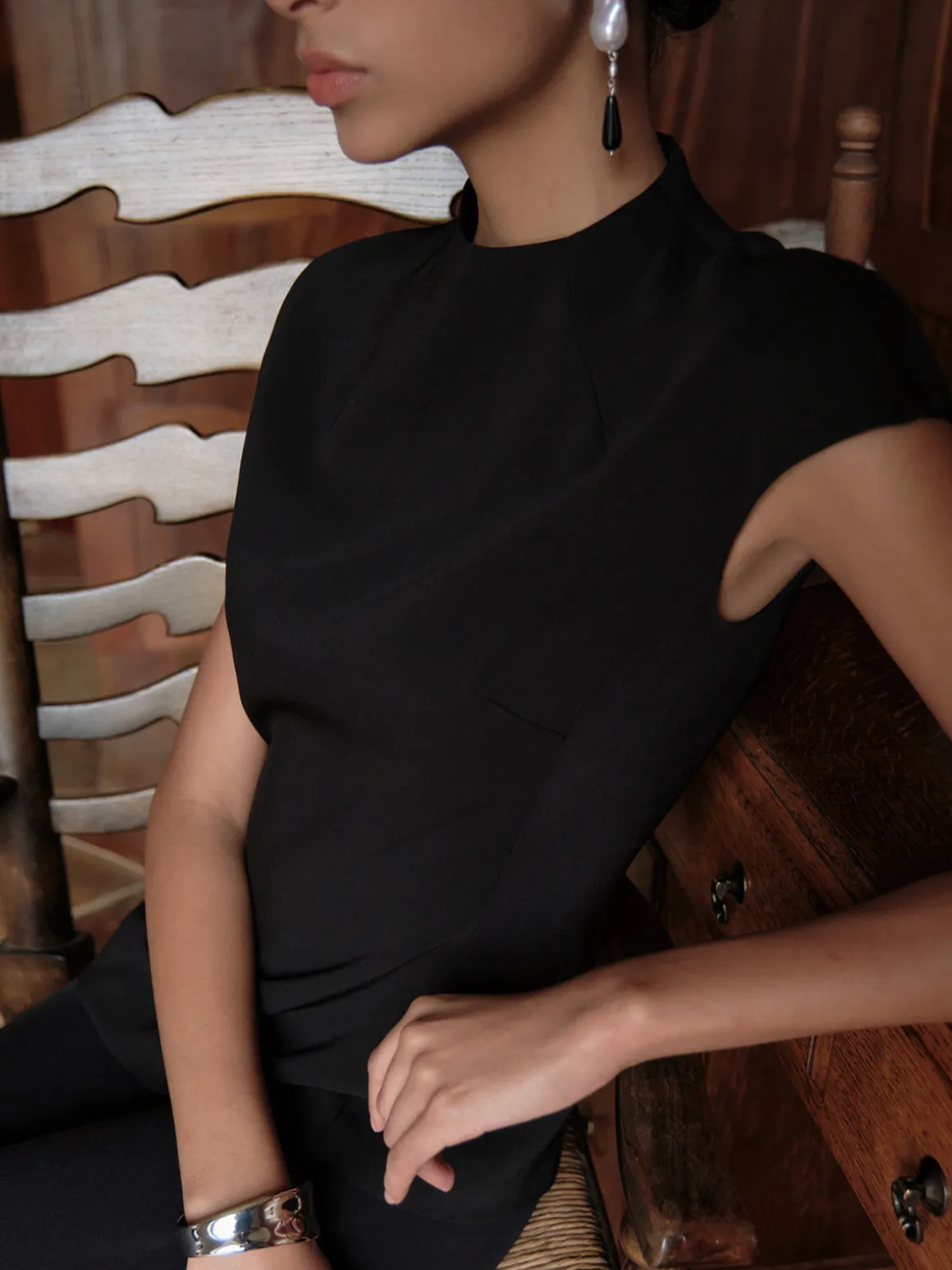Minimalist Piping Corset Zipper Blouse