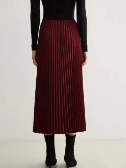 Minimalist Pleated Flowy Skirt