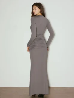 Minimalist Pleated Hip-Covering Dress