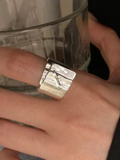 Minimalist Tunnel Open Ring