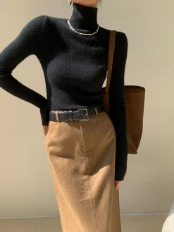 Minimalist Turtleneck Skinny Sweater