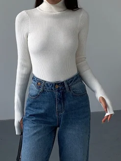 Minimalist Turtleneck Slim Knit Top