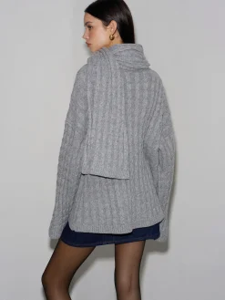 Minimalist Twist Shift Sweater With Scarf