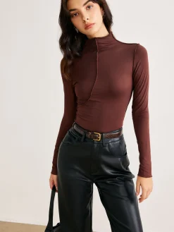 Mock Neck Piping Slim Jersey Top