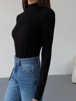 Mock Neck Piping Slim T-Shirt